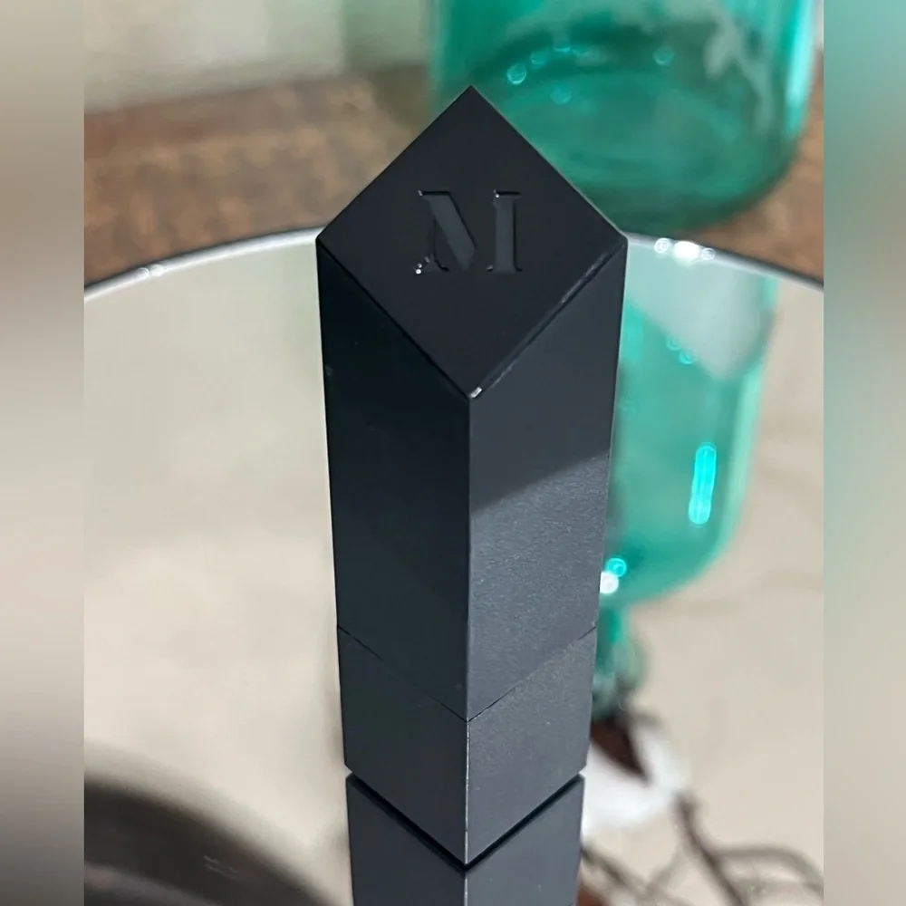 Morphe Mega Matte Lipstick in Main Squeeze, new!